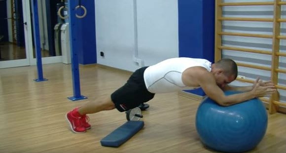 Ab Roller: Abdominals with Rolls | 3 Variants To Know