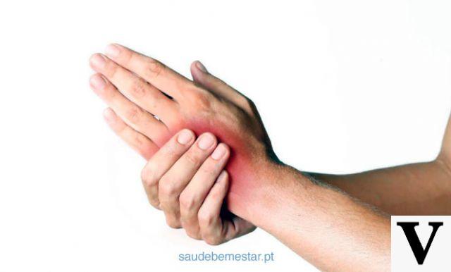 Douleur dans les articulations des mains | Types, symptômes et remèdes