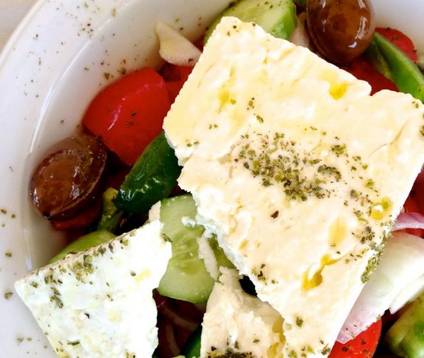 Salada grega: a receita original e 10 variações