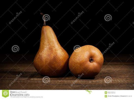 Raven pear, forgotten spontaneous fruit
