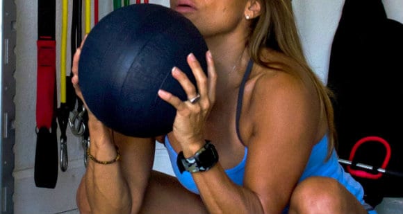 Medicine Ball | How Many Types Are There? In What Exercises To Use It?