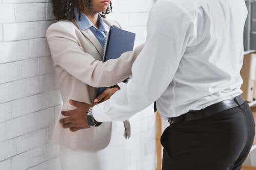 Sexual harassment in the workplace: what to do?