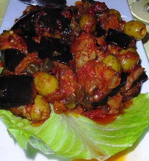 Sicilian cuisine: vegan recipes in Mediterranean sauce