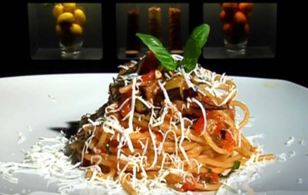 Pasta alla Norma: the original recipe and 10 variations