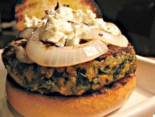 Cabbage burger: 5 tasty recipes