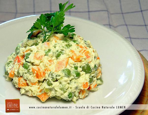 Salada russa: a receita original e 10 variações mais saudáveis