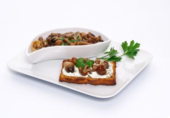 Chiodini mushrooms: properties, nutritional values, recipes
