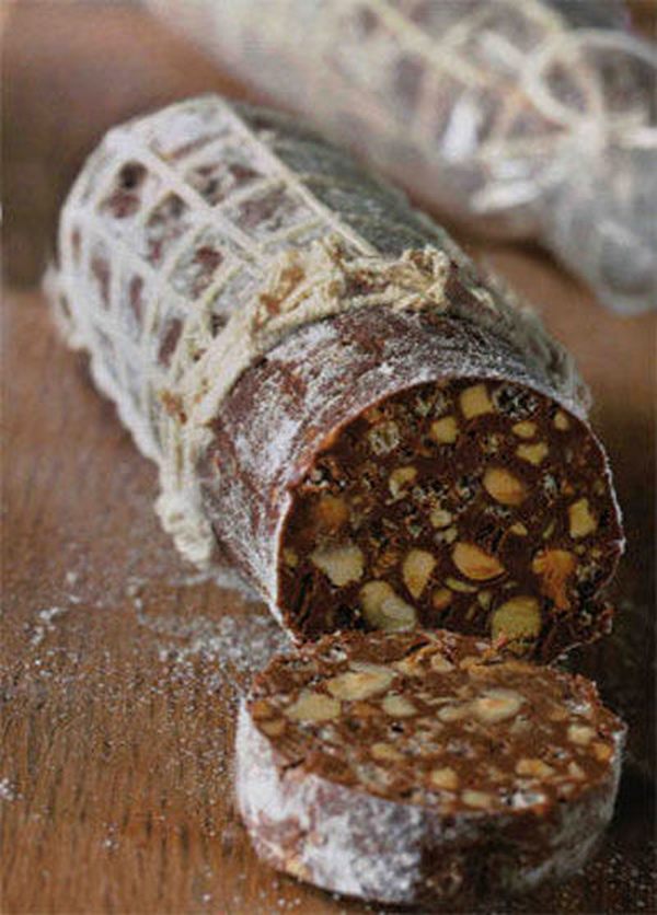 Chocolate salami: the original recipe and 10 variations