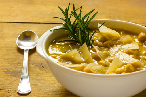 Sopa de garbanzos: las 10 mejores y más sabrosas recetas