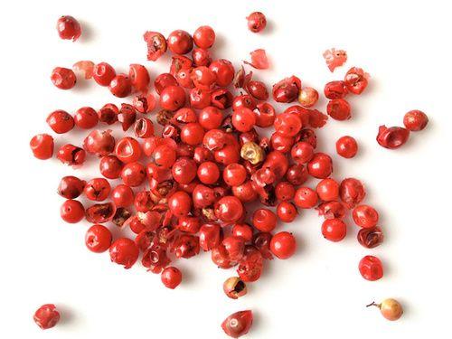 Pink pepper: properties, use, nutritional values
