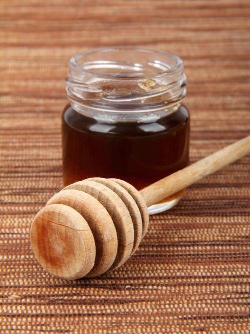 Miel de miellat : propriétés, valeurs nutritionnelles, calories