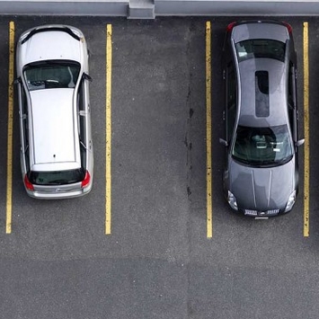 How to live without regrets: the free parking theory
