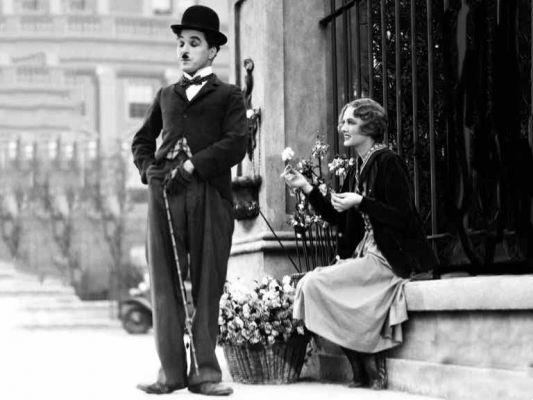Happiness according to Charlie Chaplin, an example to follow
